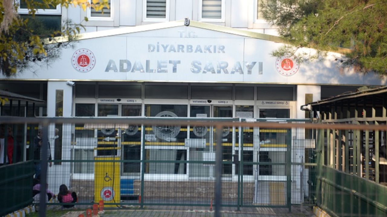 Diyarbakır’da rapor gelmedi, duruşma ertelendi