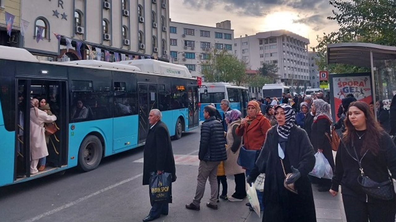 Diyarbakır ulaşımı Meclis’e taşındı! Öğrenciler mağdur