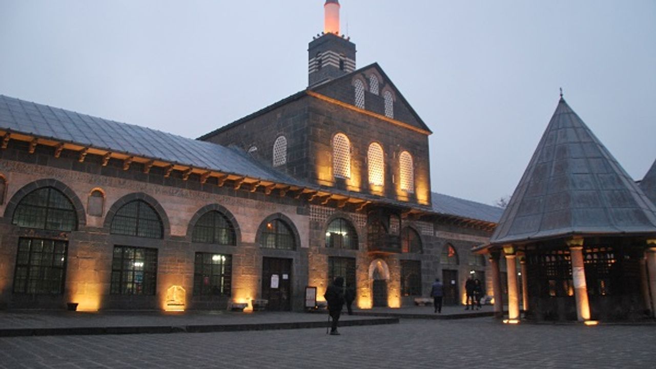 En çok camisi bulunan 20 il belli oldu: Diyarbakır’da kaç cami var?