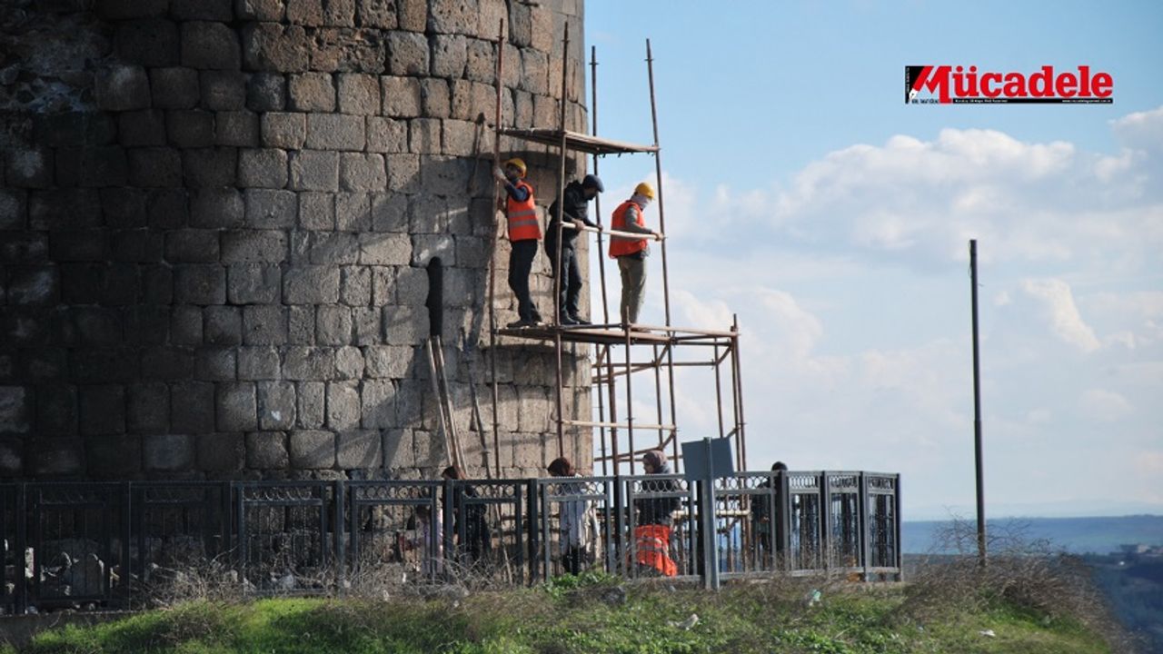 Diyarbakır’da tehlikeli restorasyon çalışması