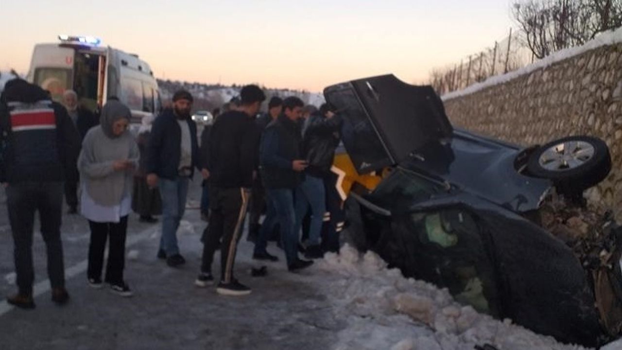 Bingöl - Diyarbakır karayolunda kaza! Yaralılar var