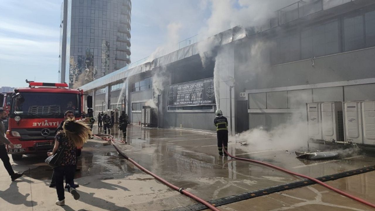 Diyarbakır’da bir restoranda yangın çıktı!