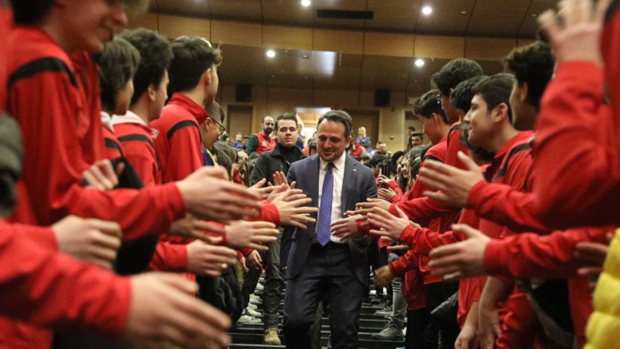 Gençlik ve Spor Bakanı yardımcısı Eminoğlu Diyarbakır’da