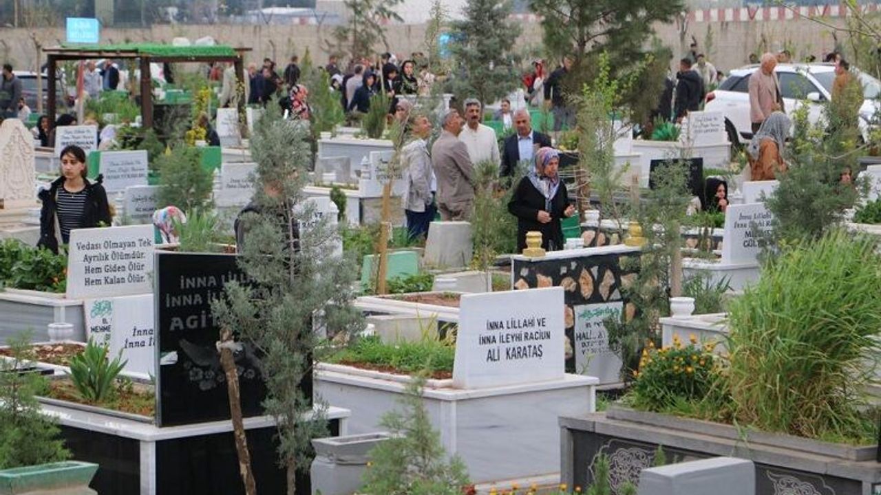 Diyarbakır’da bayramın birinci günü 12 kişi vefat etti: İsimleri belli oldu!