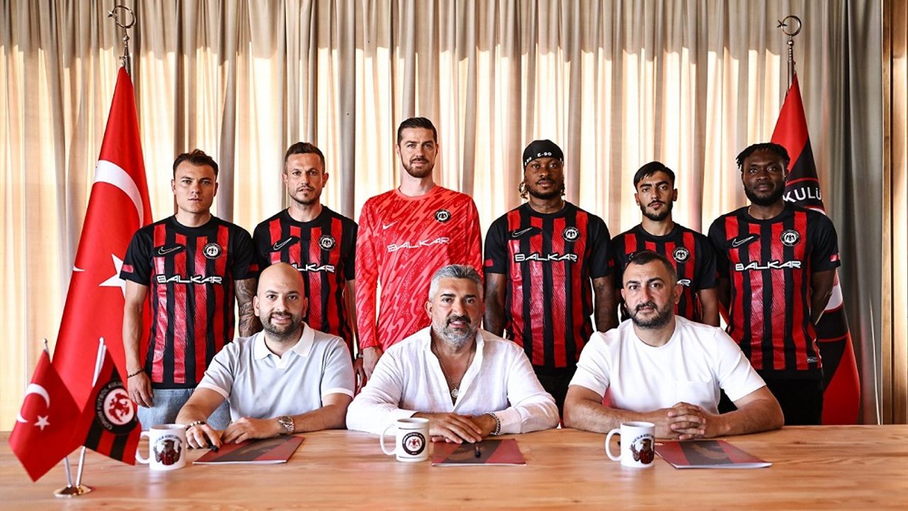 Çorum FK, 5 futbolcuyu transfer etti: 1’i Amedspor’un listesindeydi