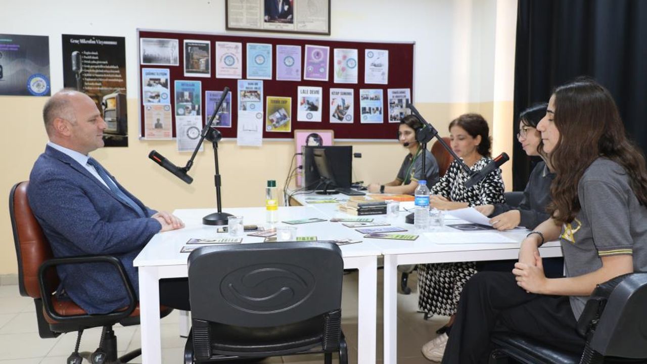 Diyarbakır’da öğrenciler ‘radyo’ kurdu: Sadoğlu konuk oldu!