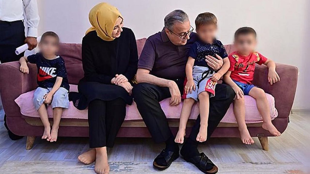 Su ailesinden Ayşe Hafsa Sultan Çocuk Evleri Sitesi’ne ziyaret