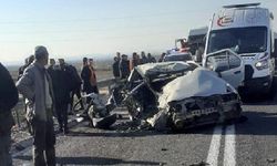 Diyarbakır'da trafik kazası: 2 ölü, 3 yaralı