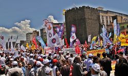 Diyarbakır Dağkapı Meydanı'nda 1 Mayıs mitingi