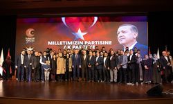 Zafer Partisi'nden istifa eden 300 kişi AK Parti'ye katıldı