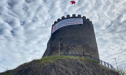 Diyarbakır Surlarına “1 Mayıs” pankartı asıldı!