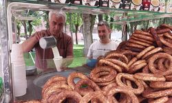 Diyarbakır’ın meşhur lezzeti ‘Simit-Ayran’