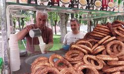 Diyarbakır’daki esnaf simit+ayranı 5 TL'ye satıyor