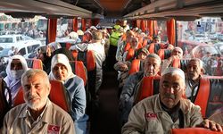Deprem bölgesinden ilk hac kafilesi uğurlandı