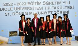 Dicle Üniversitesi’nde genç hekimler mezun oldu