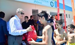 Diyarbakır'da öğrencilere spor malzemesi desteği