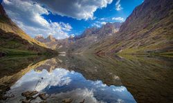 Hakkari’deki buzul gölleri görenleri hayran bırakıyor