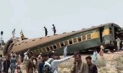 Pakistan'da tren kazası: 15 ölü, 50 yaralı