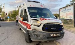 Diyarbakır’da ambulans kazaya karıştı: 1 yaralı