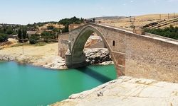 Aşkı için Diyarbakır'da dünyanın en geniş köprüsünü yaptı