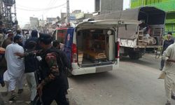 Pakistan’da bombalı saldırı: 19 ölü