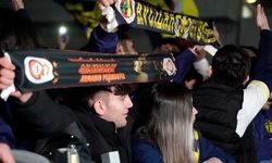 Fenerbahçe ve Galatasaray taraftarlarından tarihi anlar