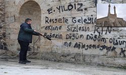 Tarihi yapıya zarar verdiler emniyet harekete geçti