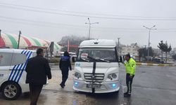 Diyarbakır’ın ilçesinde emniyet harekete geçti üç araç trafikten men edildi
