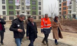 Adıyaman’da kalıcı konutları gezdi kaç konutun tamamlandığını söyledi