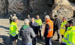 Hakkari Çukurca’da heyelan sonrası yollar kapanmıştı!