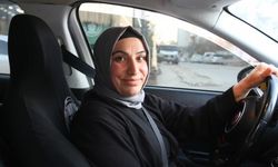 Urfa’nın tek kadın taksi şoförü, 8 yıldır direksiyon sallıyor