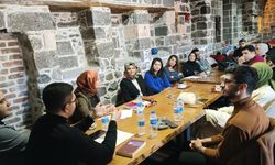 Diyarbakır'da gençler "Film analizleri" yapıyor