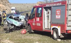 Diyarbakır aracı kaza yaptı! Bir öğretmen hayatını kaybetti