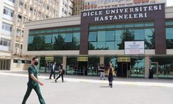 Dicle Üniversitesi’nde skandal olay! Hasta vefat etti, yakınları saldırdı