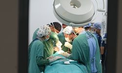 Diyarbakır’da hastanın karnından 3 kilo tümör çıkarıldı