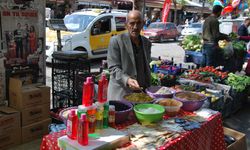 Diyarbakır’da tezgahlar rengarenk oldu! Çörek ilacı rağbet gördü