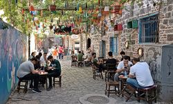 Diyarbakır'ın renkli sokakları turistleri büyülüyor
