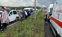 Diyarbakır'da 8 araçlı trafik kazası! Uzun kuyruk oluştu
