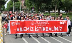 Diyarbakır'da Aile Haftası için yürüdüler