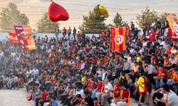 Diyarbakır'da dev ekranda derbi heyecanı