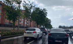 Diyarbakır’da kısa süreli yağmur etkili oldu