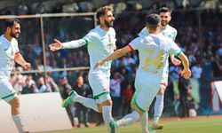 Amedspor Diyarbakırlı futbolcuyla yolları ayırdı!