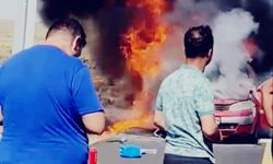 Diyarbakır'da seyir halindeki araç alev topuna döndü!