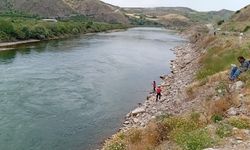 Elazığ’da Murat Nehri’ne giren 14 yaşındaki çocuk kayboldu!