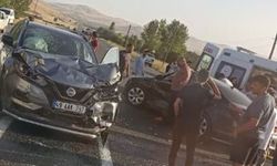 Elazığ-Bingöl yolunda kaza! 2’si ağır 8 yaralı