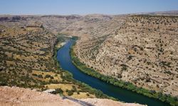 Dicle Nehri’ne cam seyir terası