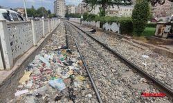 Diyarbakır’daki tren rayı çöp yoluna döndü!