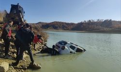 Diyarbakır’da bir araç sulama göletine düştü!