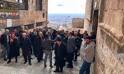 Diyarbakır’dan emeklilere ücretsiz Mardin gezisi