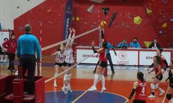 Diyarbakır Büyükşehir kadın voleybol takımı Hatay’a yenildi!